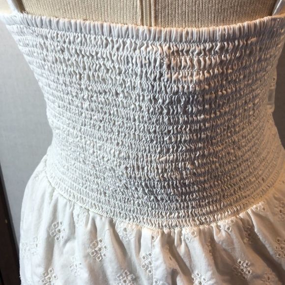 Aerie white eyelet romper embroidered eyelet/sz Sm/ spaghetti straps/cutout - Picture 11 of 14